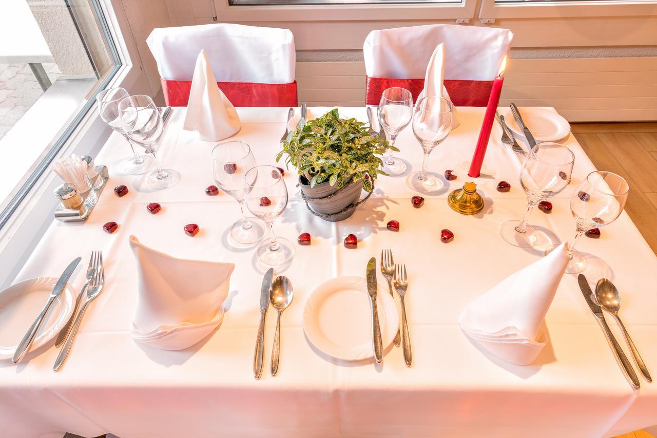 Hotel Restaurant Moeve Faulensee Εξωτερικό φωτογραφία